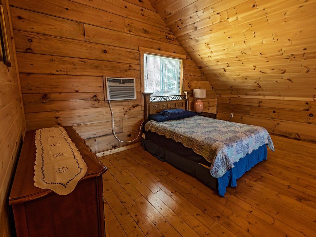 Log Cabin In Smoky Mountains Sevierville Room photo