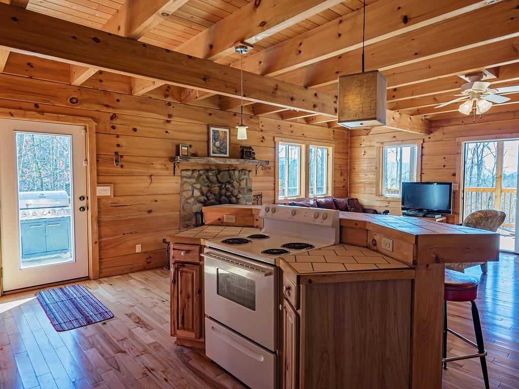 Log Cabin In Smoky Mountains Sevierville Room photo