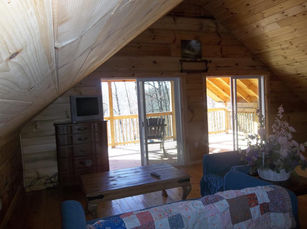 Log Cabin In Smoky Mountains Sevierville Room photo